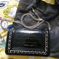 ราคา outlet เป๋า charles & keith ส่งต่อ (17995149901)