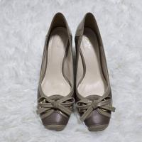 ราคา รองเท้าส้นสูง 2.5 นิ้ว มือสอง ไซส์ 36 (23) สีน้ำตาลครีม (25772641855)