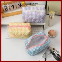 ราคา CODBITEZZY กระเป๋าแต่งหน้าผ้านวม, มัลติฟังก์ชั่นความจุขนาดใหญ่เครื่องสําอาง, กระเป๋าถือผูกโบว์แบบพกพาผู้หญิง (43717901881)