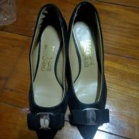 ราคา รองเท้าคัทชูFerragamoมือสอง (18474775208)