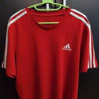ราคา เสื้อยืดคอกลม Adidas แท้ สีแดงแถบขาว โลโก้ปัก สภาพดี (24792902982)