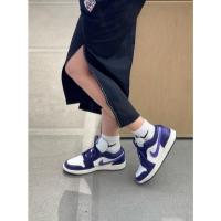 ราคา Nike Air Jordan 1 Low สีขาว - ม่วง ของแท้ 100 % รองเท้าผ้าใบ (23256557064)