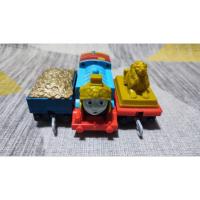 ราคา รถไฟของเล่นที่เห็นในภาพคือ Thomas & Friends TrackMaster Armored Thomas ซึ่งเป็นรถไฟโทมัสแบบมีมอเตอร์ โดย Fisher-Price (40161315077)