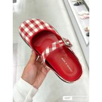 ราคา แท้ CHARLES & KEITH | รองเท้าแตะผู้หญิงลายสก๊อต ลายตารางสีแดง ขาว แบบสวมเสริมส้น ใส่สบาย สไตล์เกาหลี แฟชั่นสำหรับผู้หญิง (44007918490)