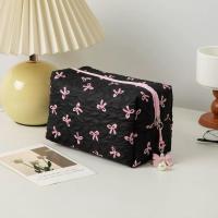 ราคา MY LITTLE BERRY - Yulie Ribbon Make Up Pouch - กระเป๋าจัดระเบียบ - กระเป๋าแต่งหน้า - กล่องดินสอ (43926019295)