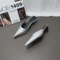 ราคา C46 รองเท้าส้นสูงหัวแหลมส้นหนาผู้หญิงแบบสวมไซส์ใหญ่ ส้นสูง 2 นิ้ว เบอร์ 39 (ไม่มีกล่อง) (52702304341)