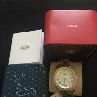 ราคา นาฬิกาข้อมือหญิง fossil ของแท้ (142202717)