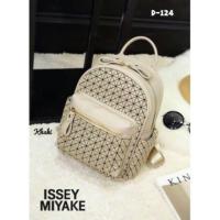 ราคา กระเป๋าเป้ ISSEY MIYAKE BAO BAO (108508546)