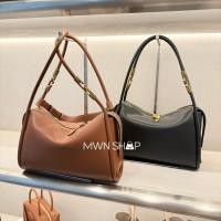 ราคา Charles&keith กระเป๋าสะพายไหล่ Lyla M Tubular Slouchy Shoulder มีโค้ดลด20% พร้อมถุงผ้า ถุงกระดาษ ของแท้จากชอป (53759033697)