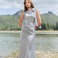 ราคา ชุดเดรสราตรียาว สีฟ้าอมเทา size XS (51758851460)