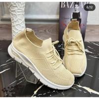 ราคา รองเท้าผ้าใบผู้หญิง || รองเท้าผ้าใบ || รองเท้ากีฬา (42660267446)