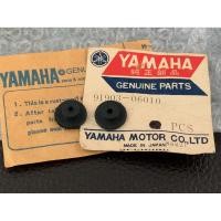 ราคา Yamaha Y80 V50 V75 Mate80 Mate U ลูกยางรองโลโก้บังลม แท้ จำนวน2ชิ้น ไม่ได้ถุงพาสนะครับ (44106284220)
