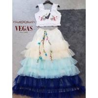 ราคา Vegas SIZE L ชุดเข้า SET เสื้อครอป แขนกุดสีขาวปักดอกไม้ มาคู่กับกระโปรงขนมชั้นไล่สีฟ้า แต่งดอกไม้ 3D (2267708675)