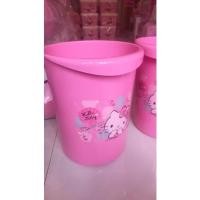 ราคา ถังผงกลมคิตตี้ ใส่ขยะ Hello Kitty trash bin (20840852556)