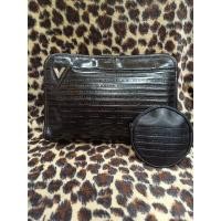 ราคา SET กระเป๋าถือทรงคลัชและกระเป๋าใส่เหรียญ แบรนด์ **Mario Valentino** มือ2 (3844625516)