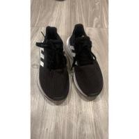 ราคา Adidas slip-on สีดำ (มือสอง) (28075501104)