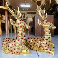 ราคา (1 คู่) กวางเสริมฮวงจุ้ย สูง 35 ซม. กวางนั่งไม้แกะสลัก ไม้จามจุรี ปิดทองเปลว แต่งกระจกสี งานสวย Pair Carved Wooden Deer (25552056301)