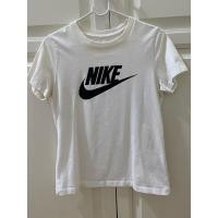 ราคา เสื้อยืด Nike ไนกี้ Tee ของแท้ size M สีขาว สภาพ 99% (27414711314)