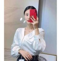 ราคา เสื้อแขนยาวผ้าซาติน คอวีเฉียง แต่งโช่เพชร หรูหรามาก อก40"ยาว 23"มี 6สี (8133017857)