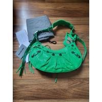 ราคา Balenciaga Le Cagole Size S Y2025 (28038609822)