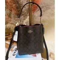 ราคา Coach Molliebucket ใหม่แท้พร้อมส่ง (22675835055)