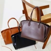 ราคา ครูลู | TR Italian Production Calf Saddle Leather Row Series Still Luxury Style Marlo Portable One-Shoulder Tote Bag (58161365267)