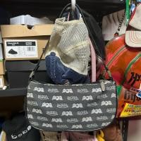 ราคา กระเป๋า VonDutch คล้องไหล่ (42167507588)