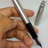 ราคา ปากกาหมึกซึม Parker สีเงิน (มือสอง) (4916488953)