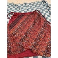 ราคา กระโปรงลายผ้าไทยแบบผูกมือสอง (23171226550)