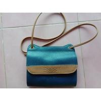 ราคา esprit กระเป๋าสะพายหนังแท้ แบรนด์แท้ มือสอง สภาพ 99% (11772172275)