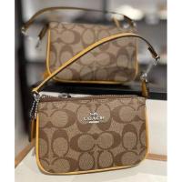 ราคา Coach C4580 Nolita 15 In Signature Canvas กระเป๋าคล้องมือ
