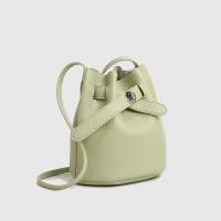 ราคา กระเป๋าสะพายข้าง Mini Kelly Bucket (42007173097)