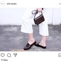ราคา still studio crossbody (290286659)