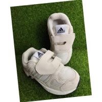 ราคา รองเท้าเด็กมือสองสภาพดี Adidas 14 cm (20948116030)