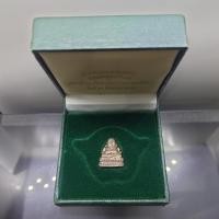 ราคา พระสังกัจจายน์ เนื้อนวโลหะ แก่ทอง รุ่นอุดมสุข พลเอก เชาวลิต ยงใจยุทธจัดสร้าง พิธีพุทธาภิเษก วัดสระเกศราชวรมหาวิหาร ปี253 (23264209643)