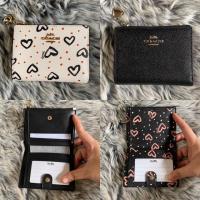 ราคา COACH small with hearts wallet (5343511031)