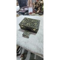 ราคา กล่องใส่พระ3ชั้น54ช่องลายไม้ผ้าลายไทยหนังเทียม(ช่อง4.0*5.5.และช่องใหญ่4.5*6.3) (27324146010)