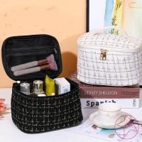 ราคา พร้อมส่ง. กระเป๋าเครื่องสำอางค์สไตล์เกาหลีD-35 (22935240560)