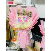 ราคา ช่อกุหลาบสบู่ดอกหอมมาก ช่อดอกไม้พร้อมส่ง กุหลาบปลอมมีส่วนผสมของสบู่ ช่อกุหลาบปลอมวัสดุผ้าเกรดพรีเมี่ยม (46501025744)