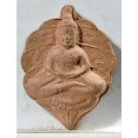 ราคา B655พระโพธิจักรเนื้อดินเผา หลวงพ่อลี วัดอโศการาม จังหวัดสมุทรปราการ สร้างปี 2548 (40573819442)