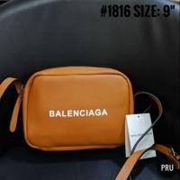 ราคา กระเป๋าสะพายบาลอง [มีพร้อมส่ง] (1540159952)