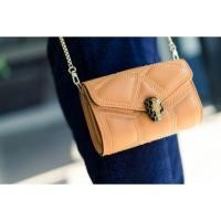 ราคา สวยสุดๆกระเป๋าหนังแท้ตอกหมุดสีเหลือง (2152742590)