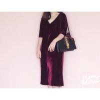 ราคา เดรสยาวคอวี ผ้ากำมะหยี่ ผ่าหน้า (138314347)