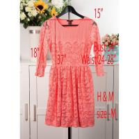 ราคา H&M เดรสแฟชั่น มือสอง ผ้าลูกไม้นิ่ม มีซับในทั้งชุด ยาวถีงปลายกระโปรง แบบน่ารัก ไซ้ส์M สไลด์รูปดูขนาดสินค้าได้เลยค่ะ # (4119145153)