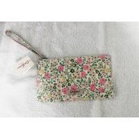 ราคา กระเป๋าใส่ของกระจุกกระจิก Cath Kidston ของแท้ มีสายคล้องมือ รุ่น Single Wristle Hedge Rose (6592991407)