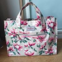 ราคา กระเป๋า Cath kidston มือสอง (2175095586)