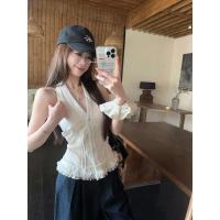 ราคา เสื้อสายเดี่ยว เสื้อกล้ามผู้หญิง เสื้อแขนกุดคล้องคอสีขาวแฟชั่นฤดูร้อนสำหรับผู้หญิงเสื้อกล้ามสายเดี่ยวสไตล์ฝรั่งเศสสุดสวยเสื้อตัวสั้นผ้าลูกไม้โครงกระดูกปลาคอวี (43880150546)