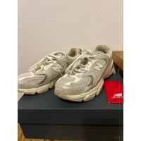 ราคา Used! รองเท้า New Balance 530 สีเบจ MR530AA size 37 1/2 ของแท้ มือสอง (58111056979)