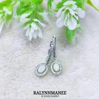 ราคา L6415 ต่างหูโอปอลแท้ ( Natural Opal ) แบบอิงลิชล็อค ตัวเรือนเงินแท้ 925 ชุบทองคำขาว (25275650877)