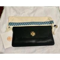 ราคา Tory Burch envelope leather clutch (15050604477)